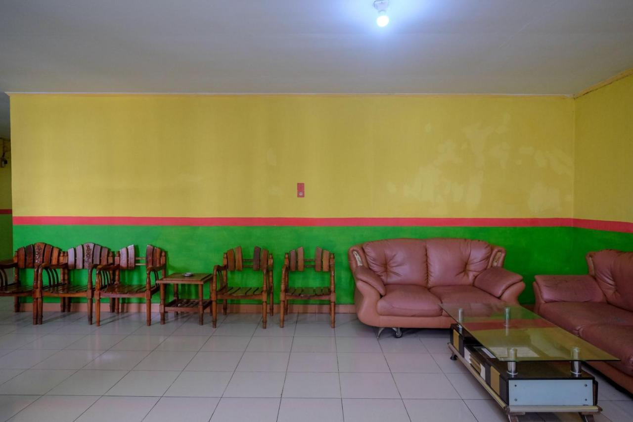 Reddoorz Near Pelabuhan Nusantara Parepare Exterior foto