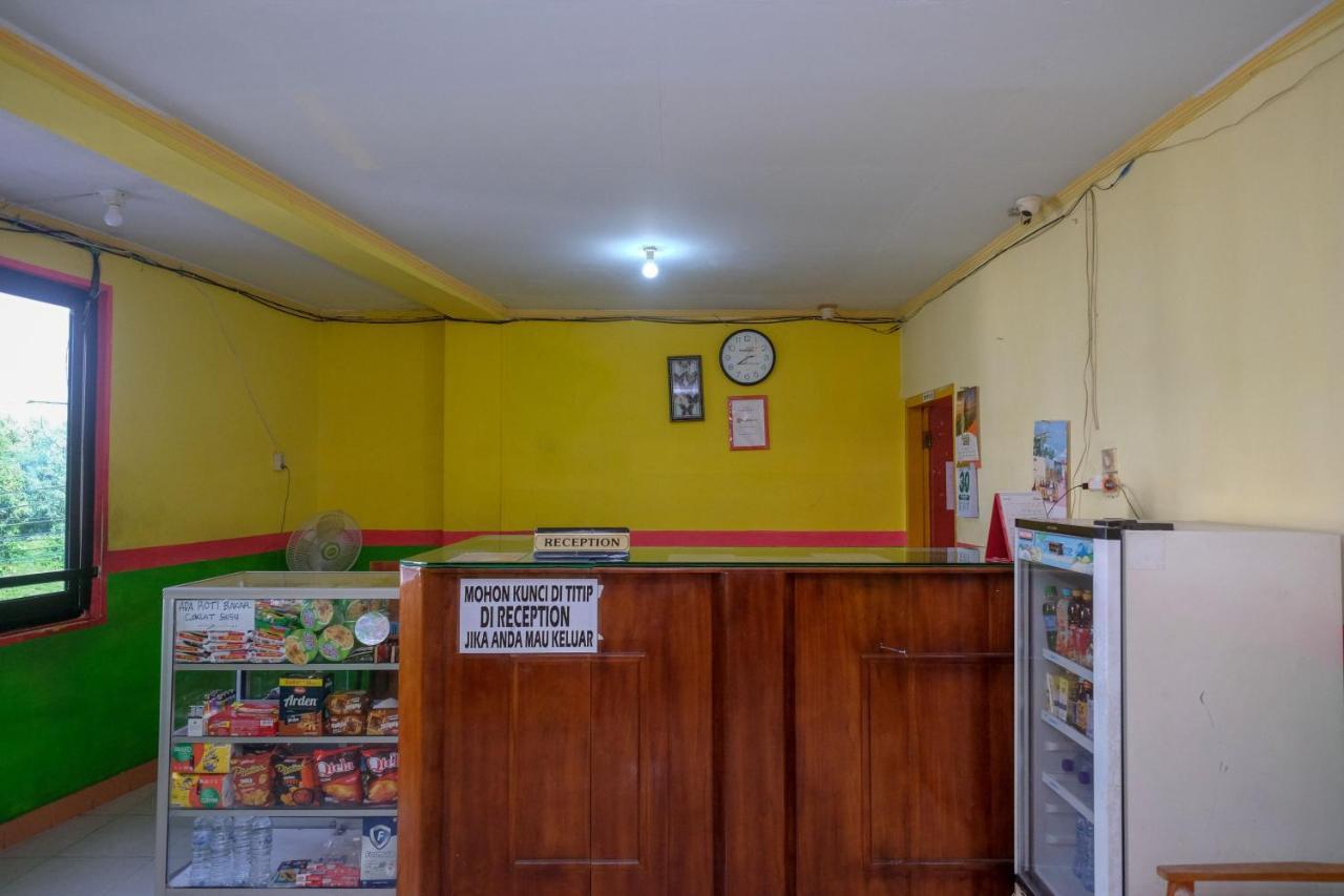 Reddoorz Near Pelabuhan Nusantara Parepare Exterior foto