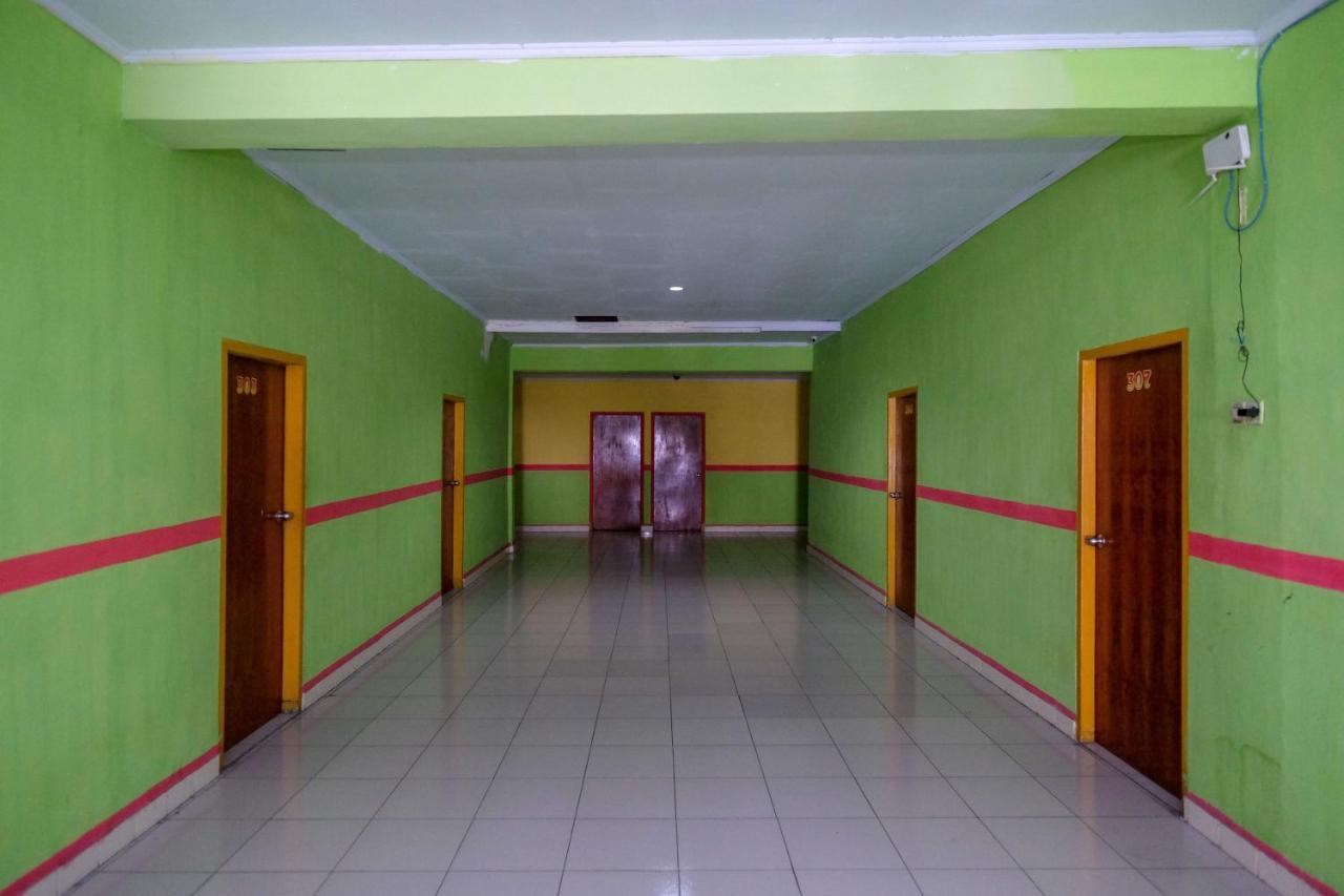 Reddoorz Near Pelabuhan Nusantara Parepare Exterior foto
